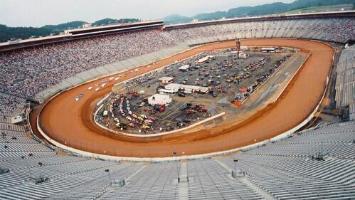 Bristol Motor Speedway (Dirt) | Track Mod | Assetto World